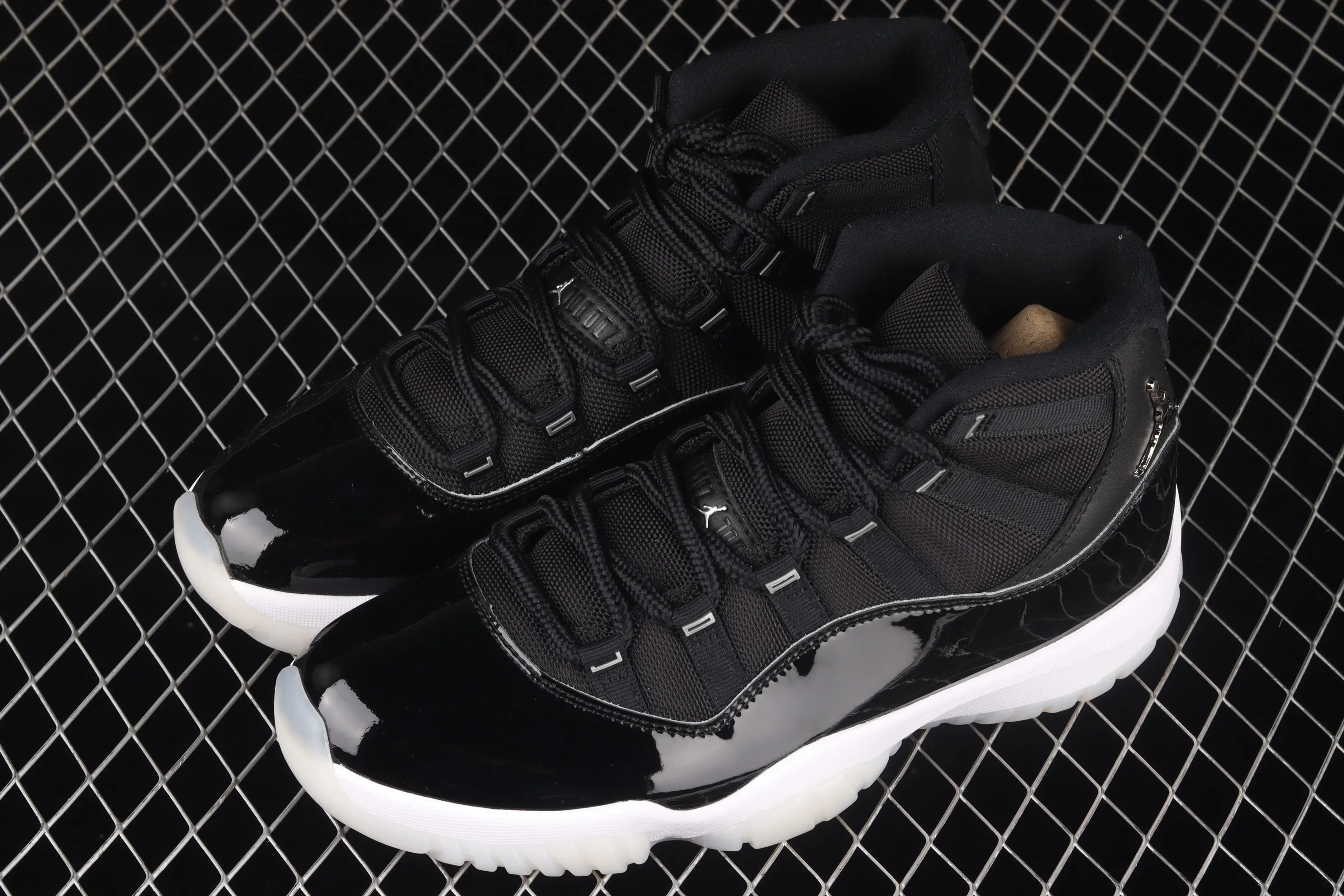 All categories Air Jordan Jordan series basketball shoes Air Jordan 11 F version Air Jordan 11 "25th Anniversary" AJ11 Joe 11 Devil II genuine standard genuine carbon CT8012-011